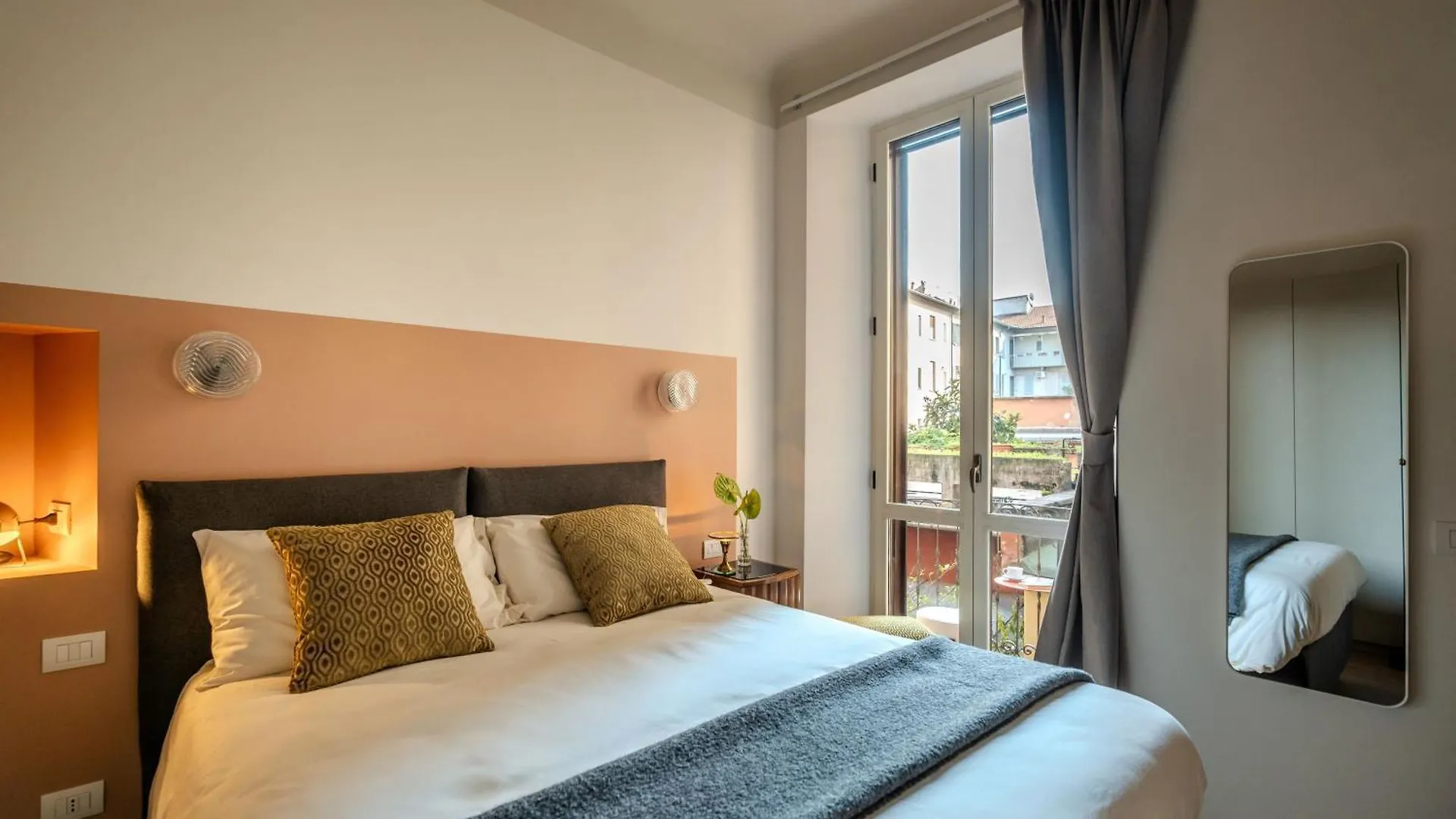 Casa Corio Balcony Apt Porta Romana Milan